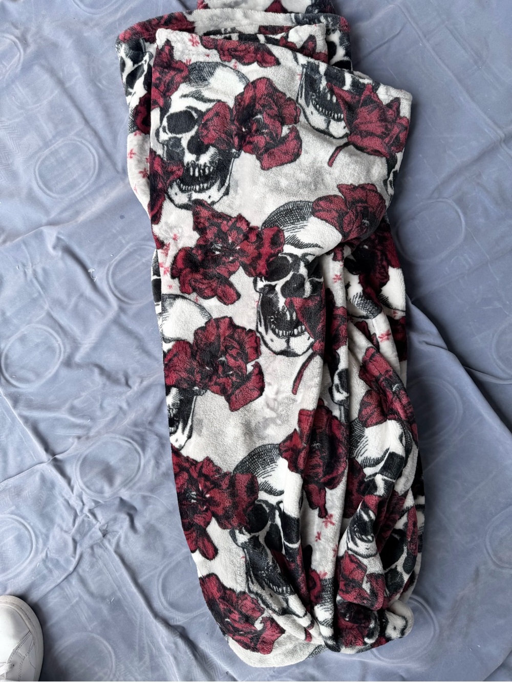 Plush Skull & Floral Throw Blanket - White, Black & Burgundy